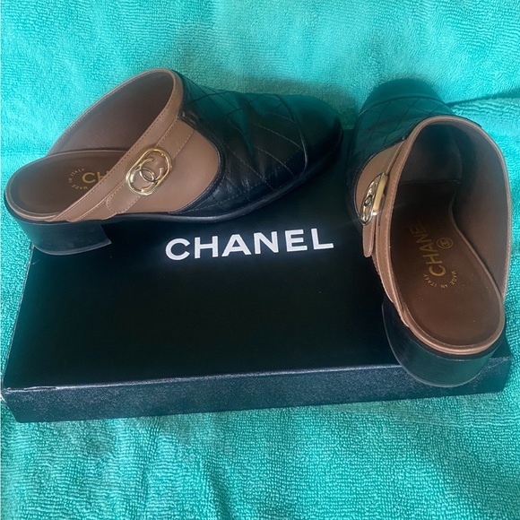 Chanel clogs size 38 new - Picture 3 of 3